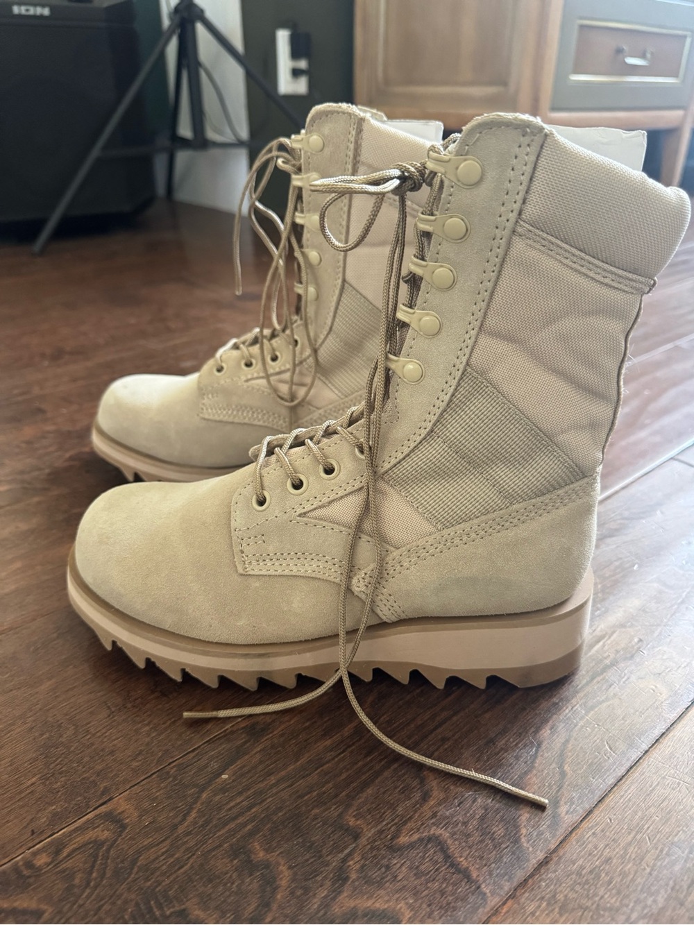 Women’s Tactical Lace-Up Boots - Beige